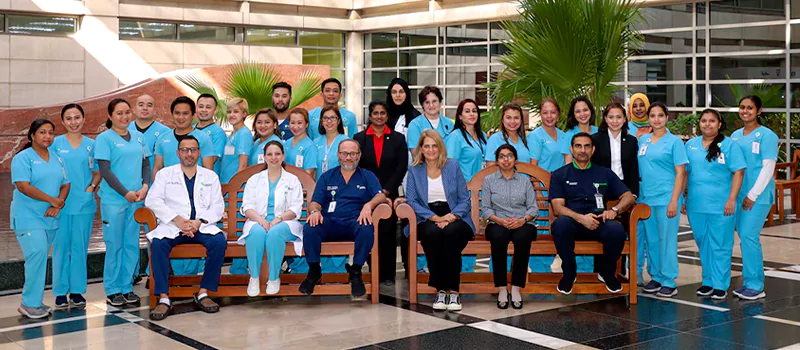 بخشی از کارکنان بیمارستان آمریکایی دبی (American Hospital Dubai)