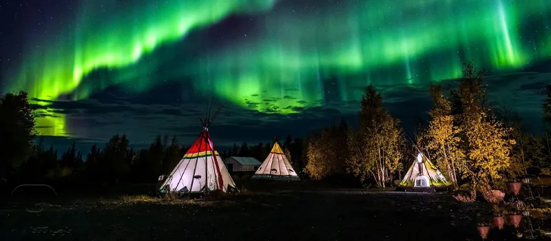 تصویری از شفقهای قطبی مناطق شمال غرب کانادا